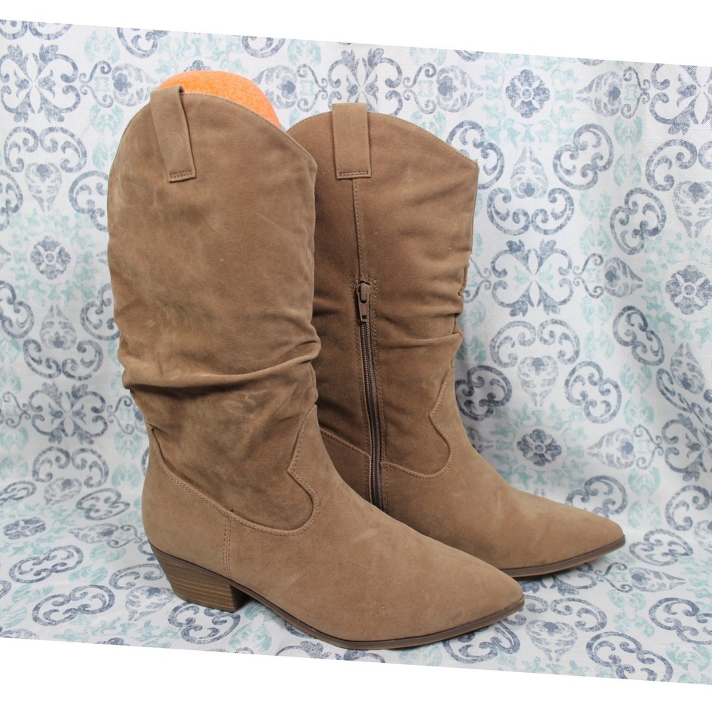 Universal‎ Thread Tan Faux Suede Slouch Western Boots Pointed Toe Size 10 - Picture 4 of 10
